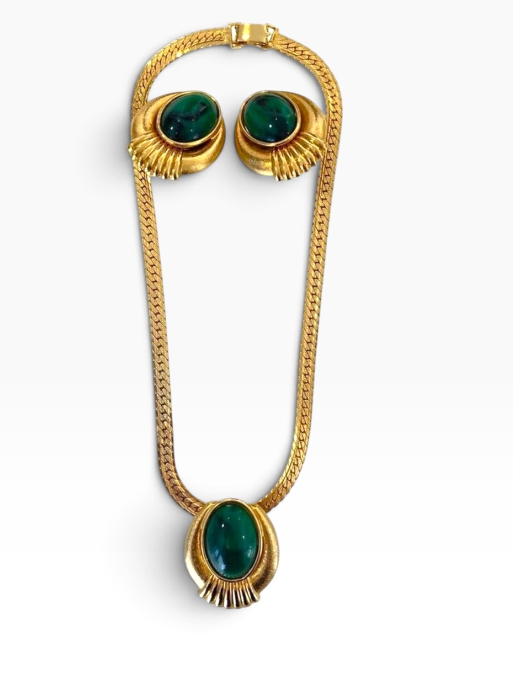 Vintage Gold Tone Emerald Green Cabochon Necklace & Clip-On Earring Set 80s Stat